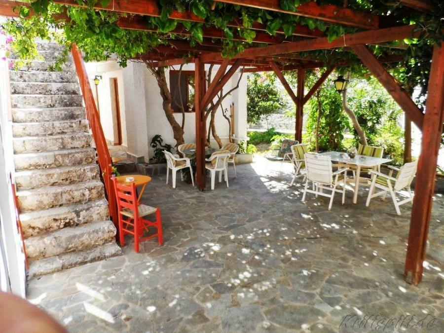 Liolio'S Manor Vila Agalianos Exterior foto